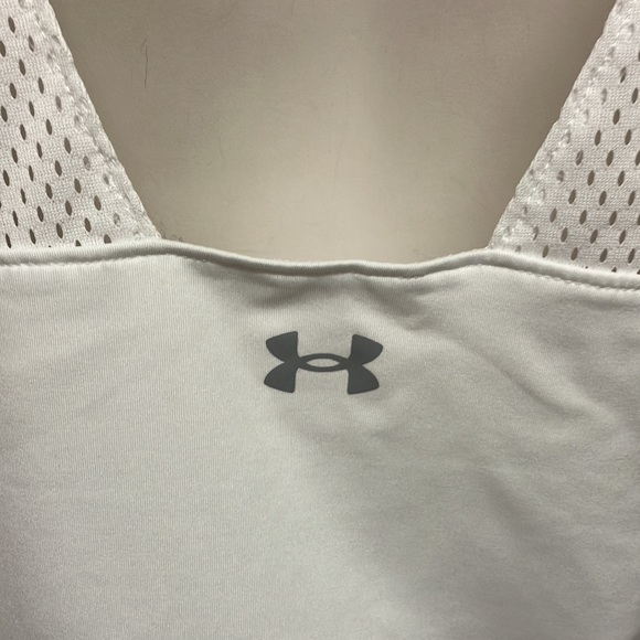 Under Armour Athletic/Athleisure Top, NWT! - Picture 5 of 8